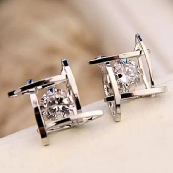 *NEW Silver Solitaire Caged Diamond Stud Earrings - Picture 3 of 9